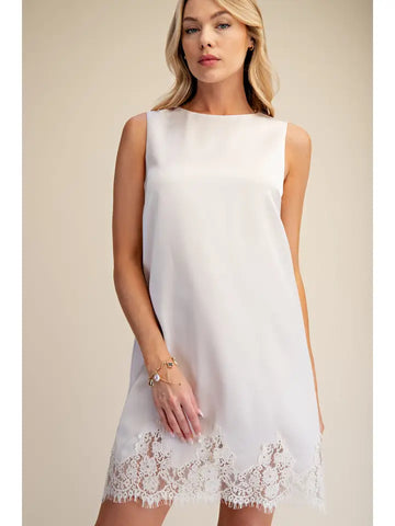 Round Neck Sleeveless Lace Dress
