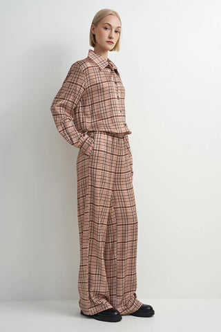 Astrid | Meadow Boyfriend Shirt in Beige Plaid