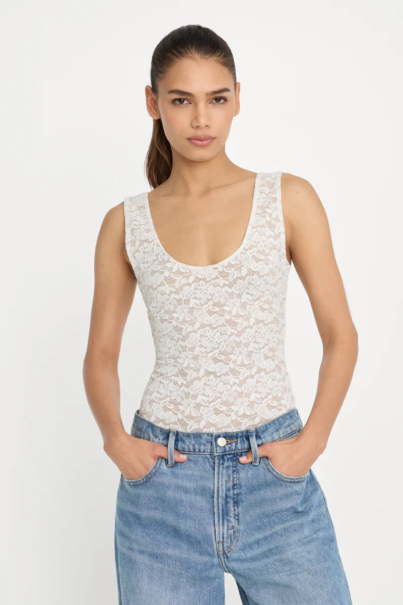 Good American | Stretch Lace Scoop Tank Bodysuit in Chalk