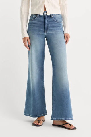 Good American | Soft Tech Good Waist Palazzo Ankle Jeans in indigo1238