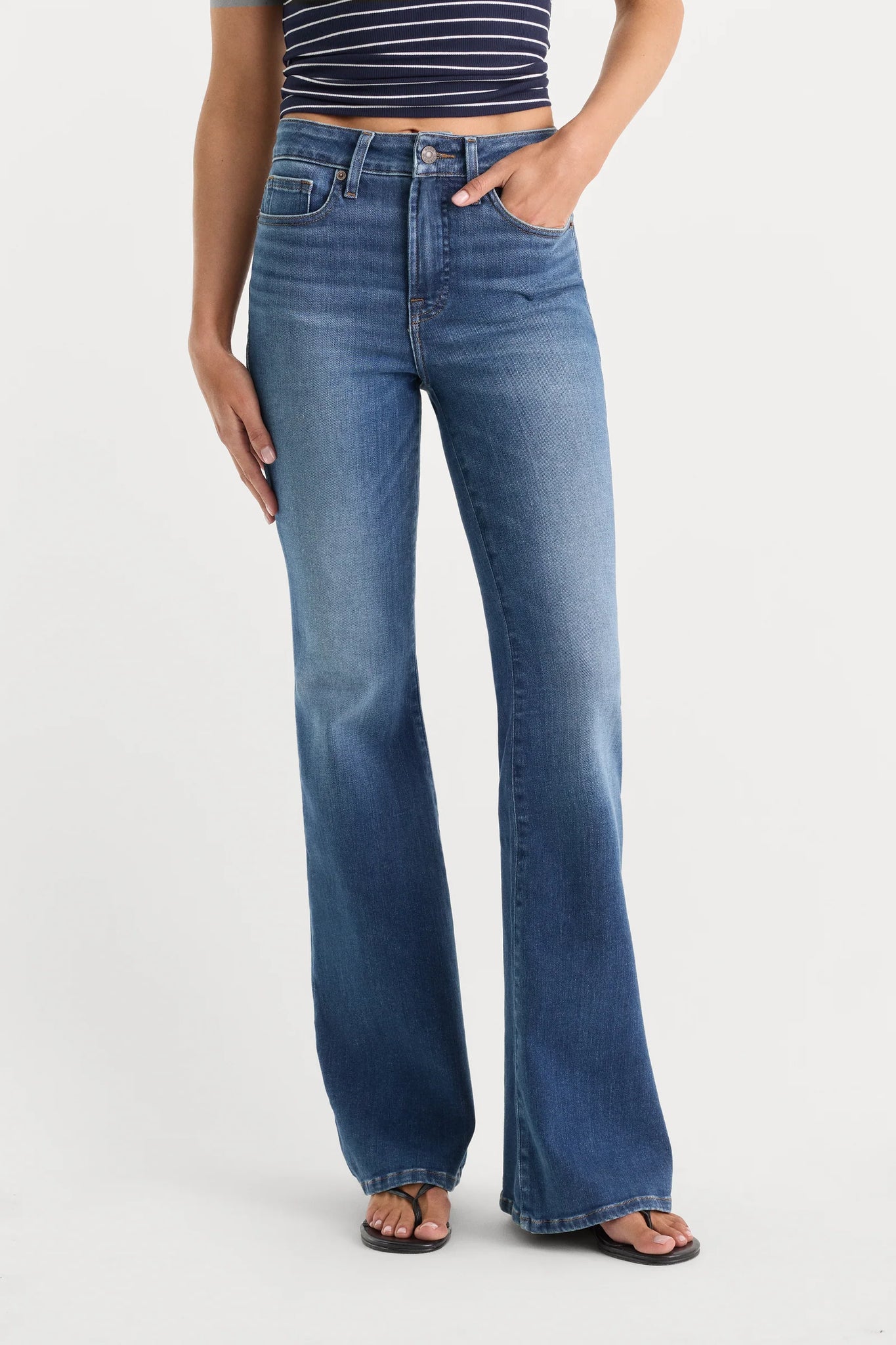 Good American | Soft Tech Good Legs Flare Jeans in Indigo1233