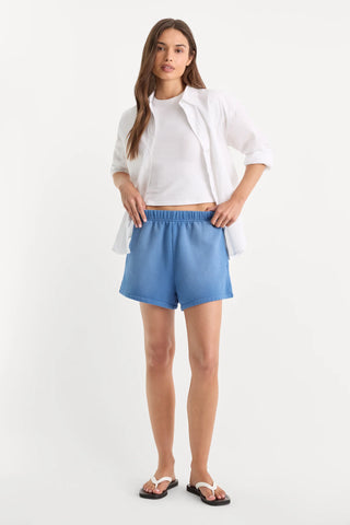 Good American | The Fleece Short in Blue Drift
