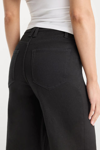 Good American | Never Fade Good Waist Palazzo Jeans in Black