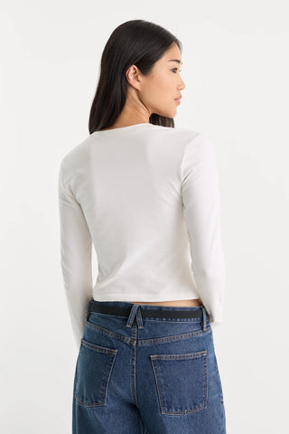 Good American | The Long Sleeve Baby Tee in White