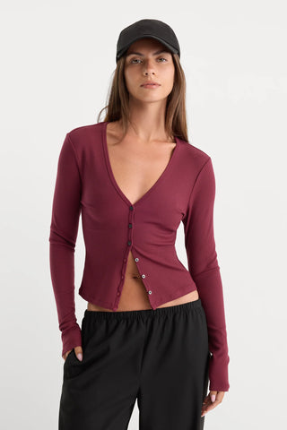 Good American | The Rib V Neck Cardigan in Berry Noir