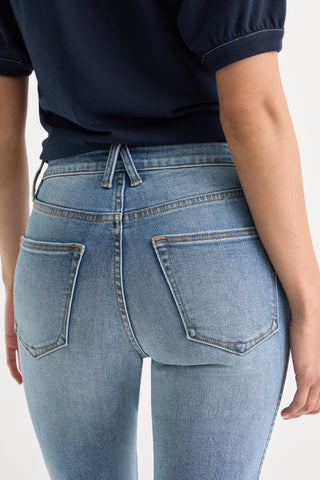 Good American | Good Classic Bootcut Jeans in Cedarwick