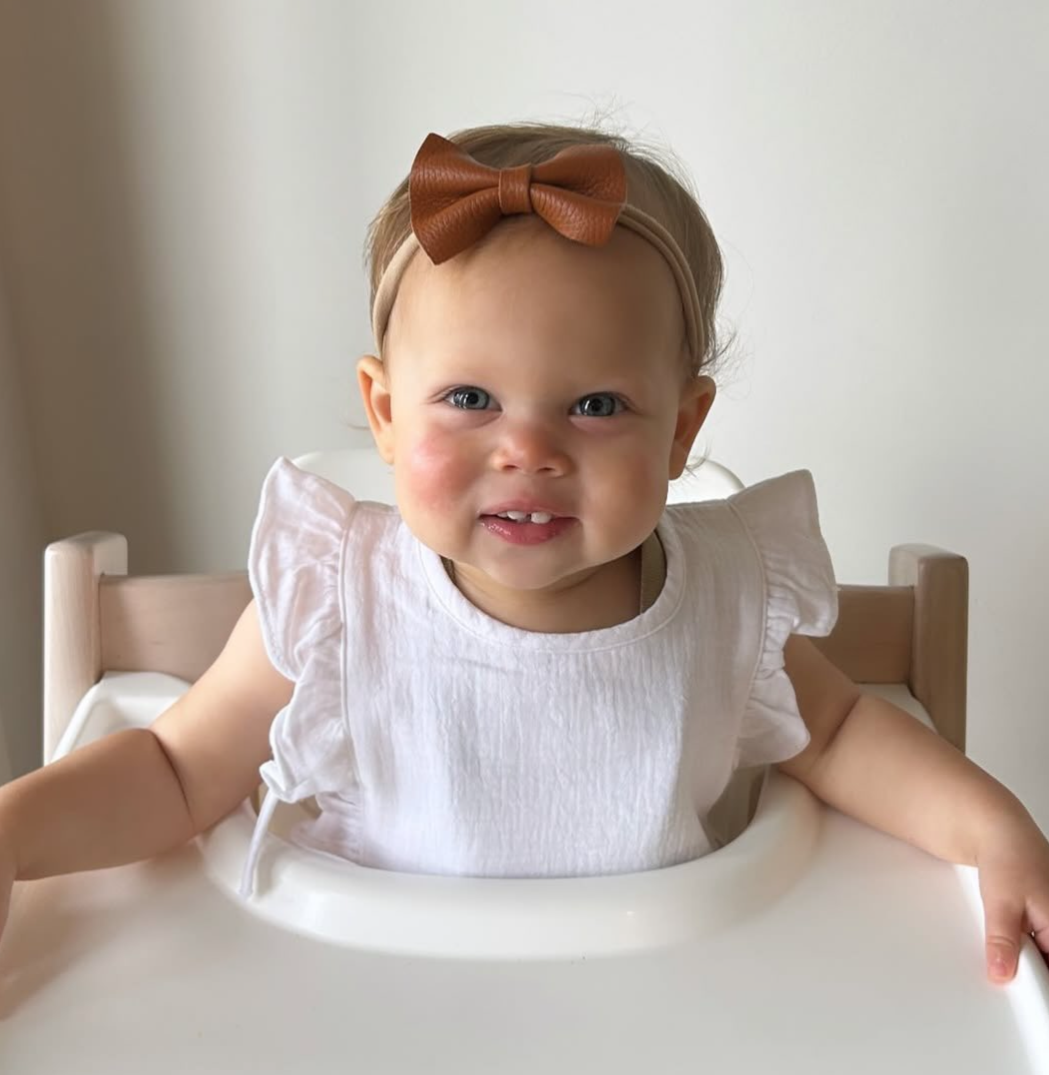 Muslin Cotton Ruffle Baby Bib (White)
