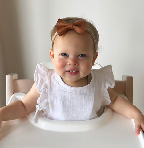 Muslin Cotton Ruffle Baby Bib (White)