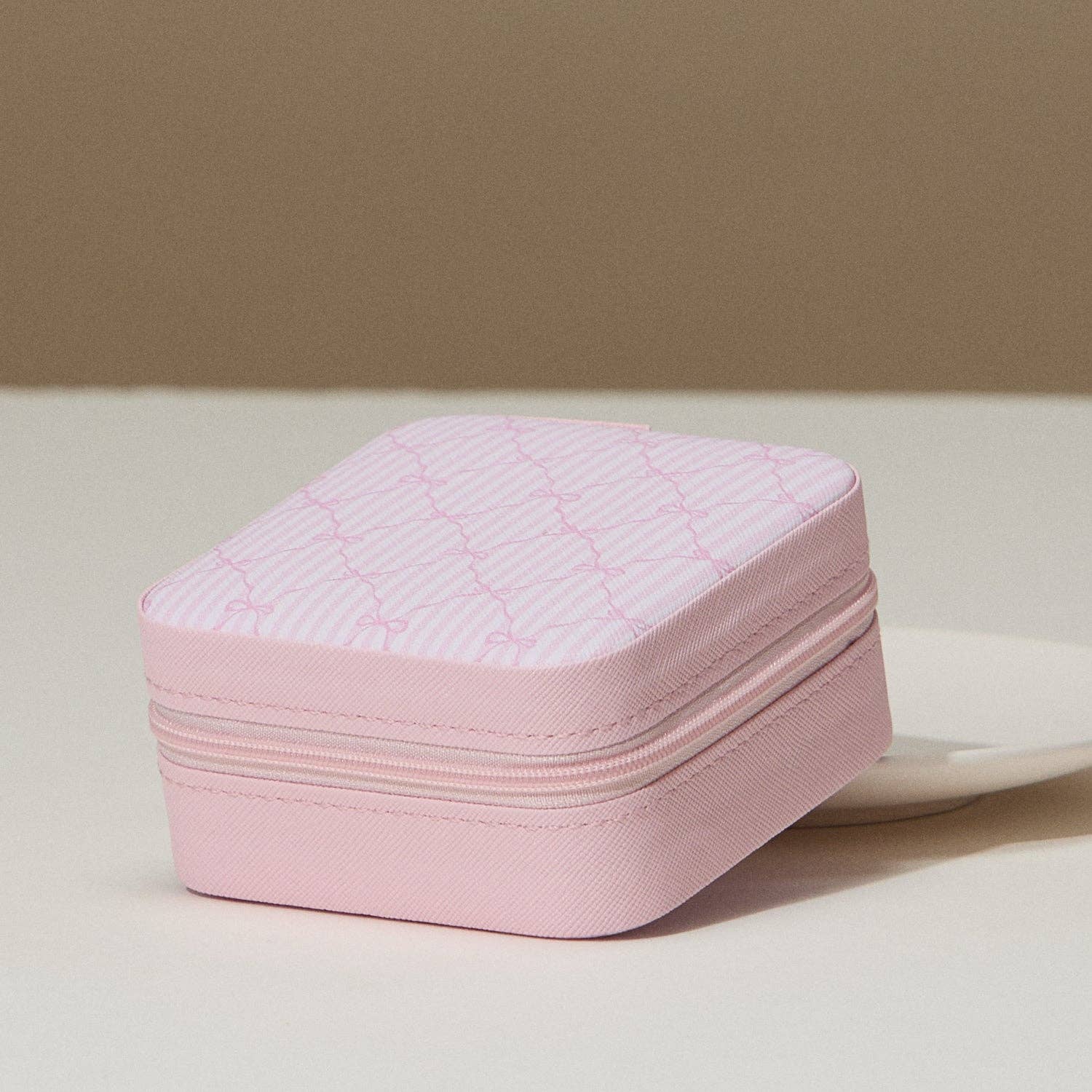 Bow Print Travel Jewelry Case