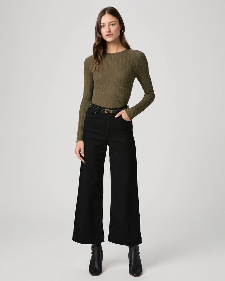 Paige | Anessa in Black Shadow