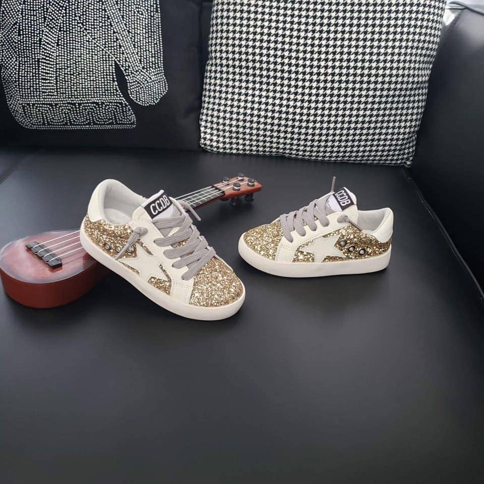 Trendy Sneakers | Gold Glitter Star w/ White Accent