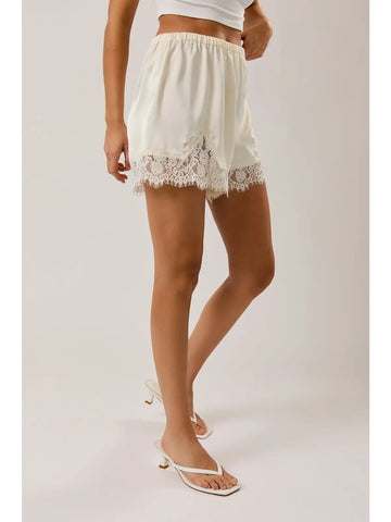 Elastic Waist Mid Rise Lace Trim Shorts
