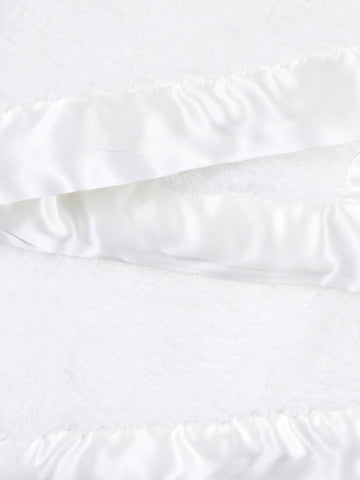 Little Giraffe | Chenille Baby Blanket