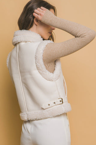 PL4859 - FAUX LEATHER SHEARLING VEST