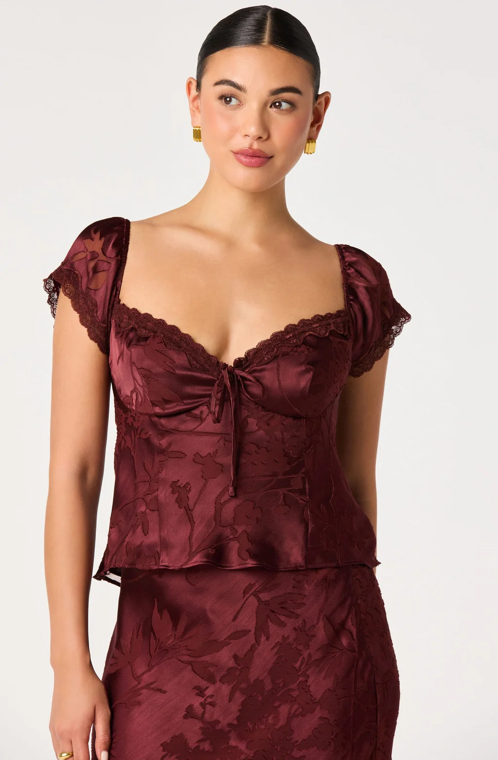 ASTR | Vanessa Floral Cap Sleeve Top in Mulberry