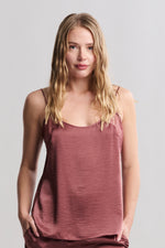 BAREFOOT DREAMS | LIQUID SATIN LACE CAMI