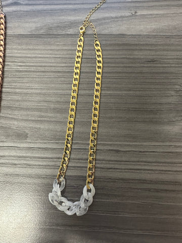 *Gold Chain Necklace With Clear