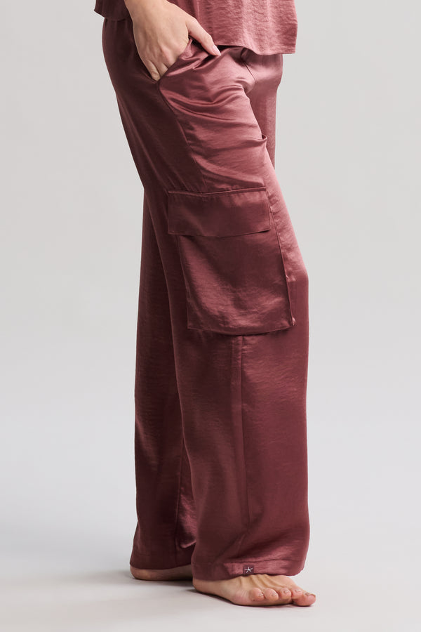 BAREFOOT DREAMS | LIQUID SATIN WIDE LEG CARGO PANT