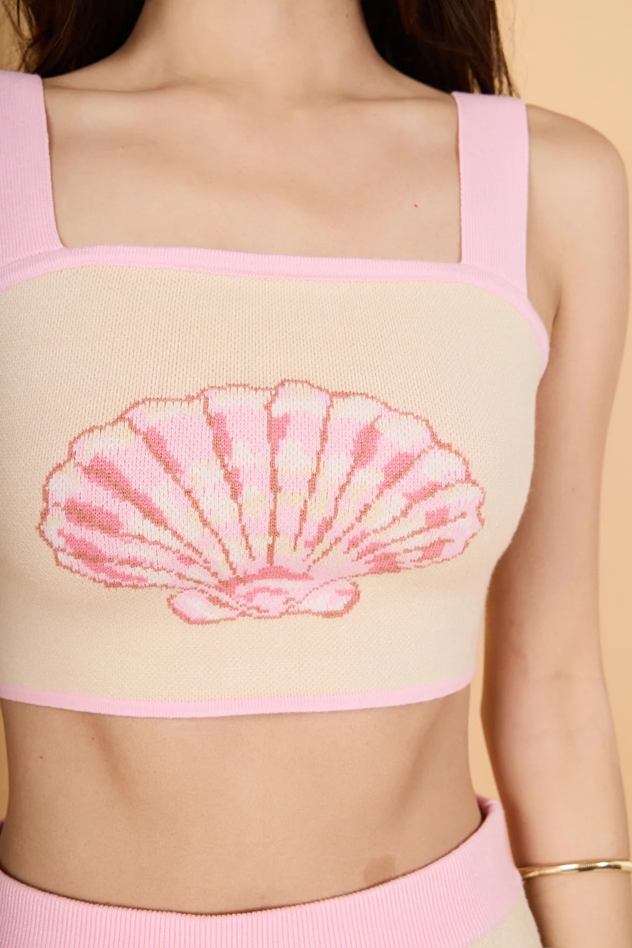 EF | Sea Shell Sleevless Knit Top in Light Beige