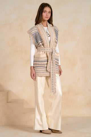 Elan | Echo Sleeveless Cardigan