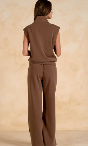 Elan | Sleeveless V-Neck Top