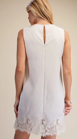 Round Neck Sleeveless Lace Dress