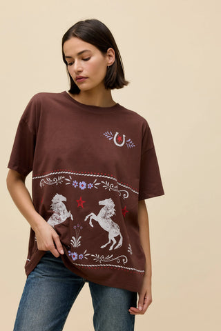 files/T1562G7487-NUTMEG_FLORALHORSEPATTERNMERCHTEE_ECOMMCROPPED_3_jpg.webp