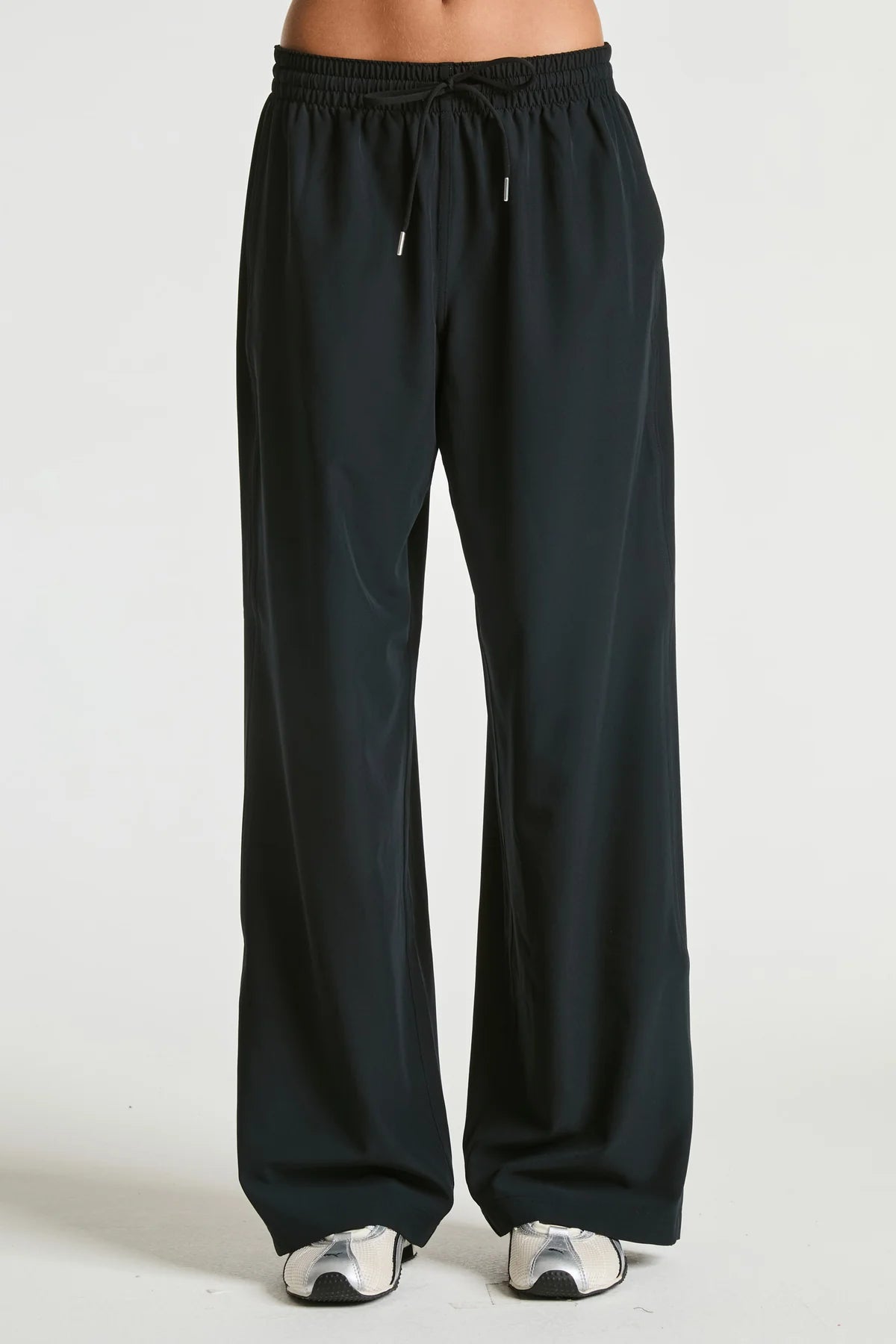 Essential Pant in Black
