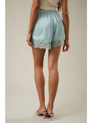 Elastic Waist Mid Rise Lace Trim Shorts