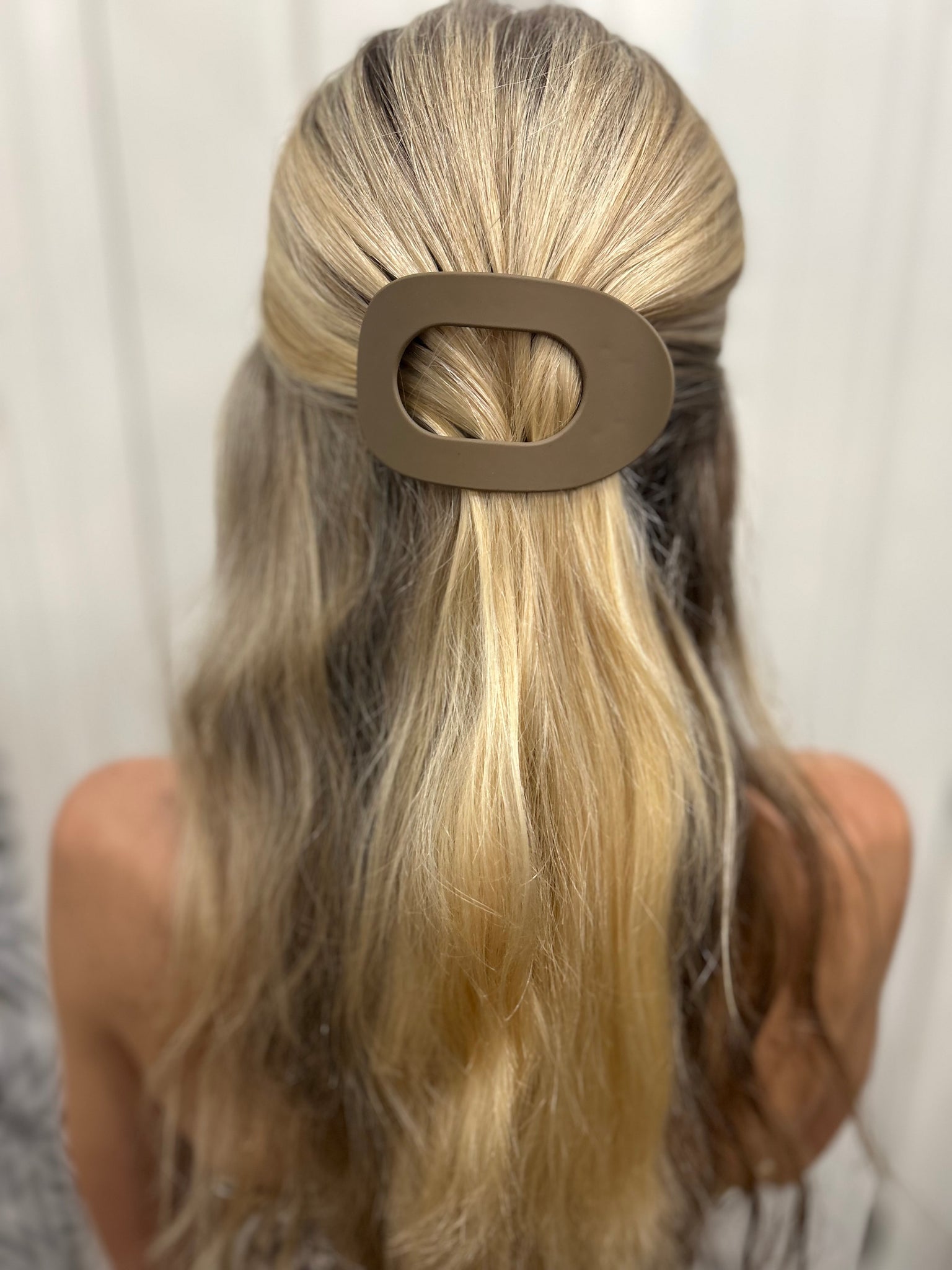 Matte Oval Hair Clip