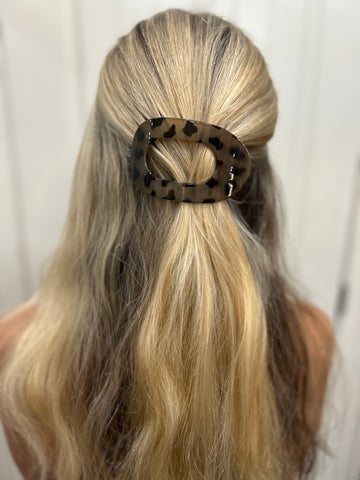 Matte Oval Hair Clip
