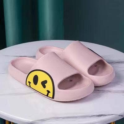 *Pink Kids Smile Face Comfy Rubber Slippers